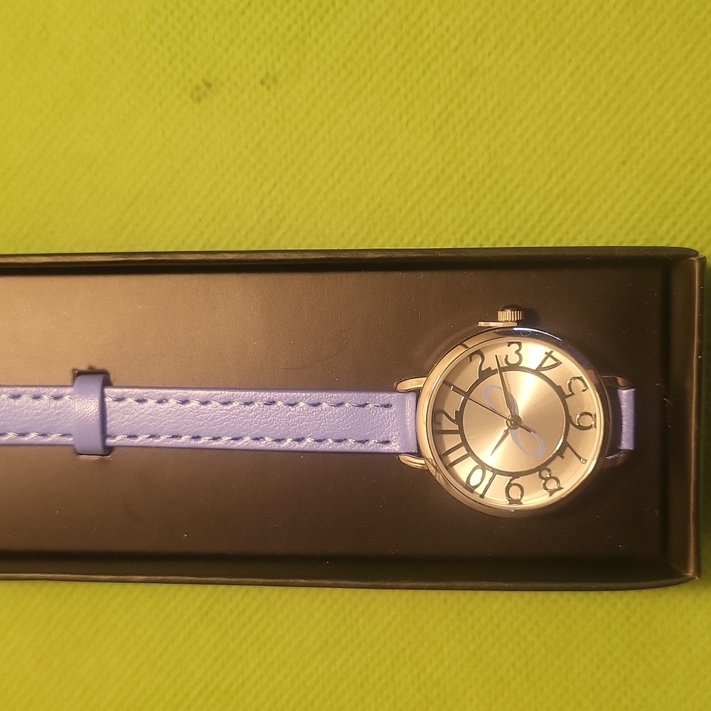 Avon NEW Break The Silence Women’s Quartz Watch Lavender Slim Strap No Box Top